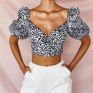 Leopard Print Puff Sleeve Crop Top